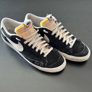 NIKE Blazer Low 77 Suede Black White